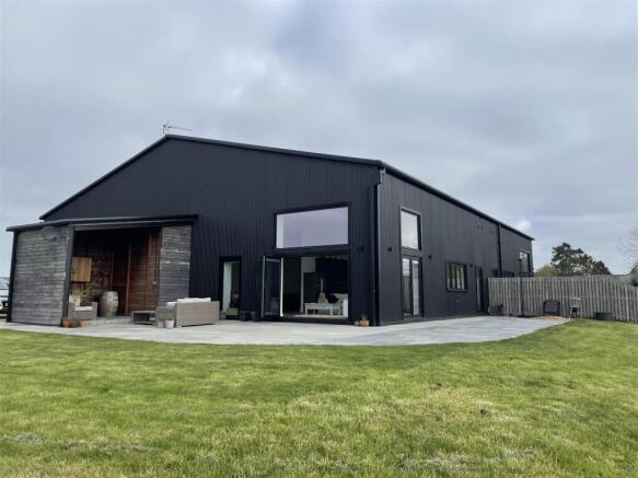 2 The Paddocks - Main Photo.JPG