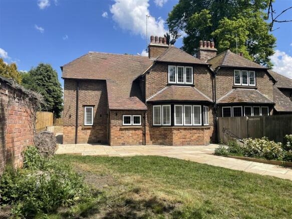 2 Manor Cottages - Front.JPG