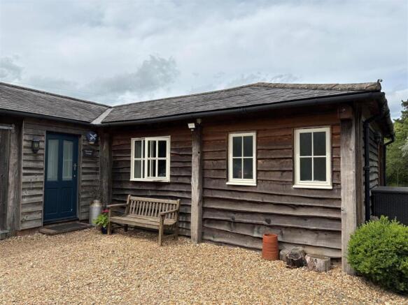 Tews End Cottage - Front.jpg