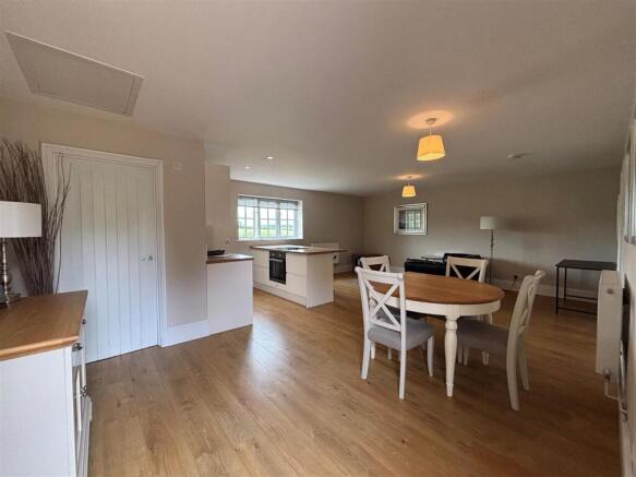 Tews End Cottage - Open Plan Living.jpg