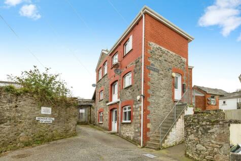St Austell - 6 bedroom block of apartments for sale