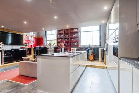 Regent Street, Plymouth, PL4