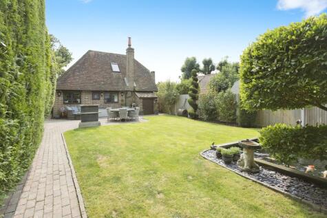 Turners Hill Road, Crawley, RH10