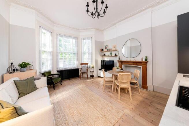 Lounge / Kitchen