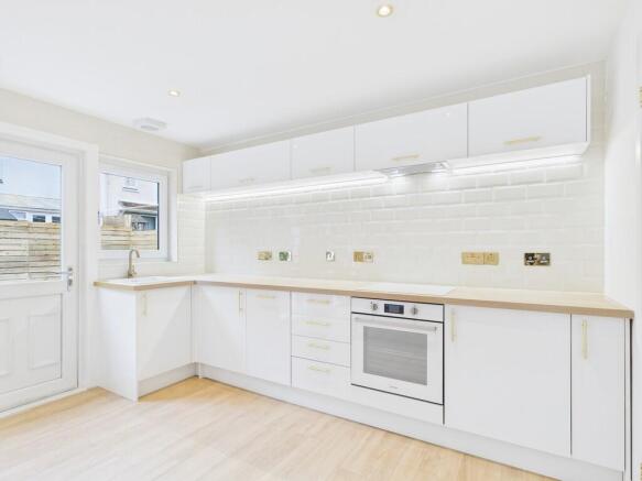 CAM05526G0-PR0021...