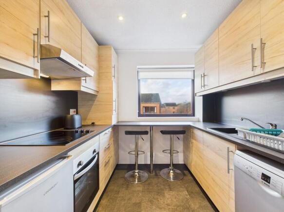 CAM05526G0-PR0073...