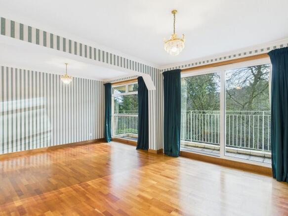 CAM05526G0-PR0074...