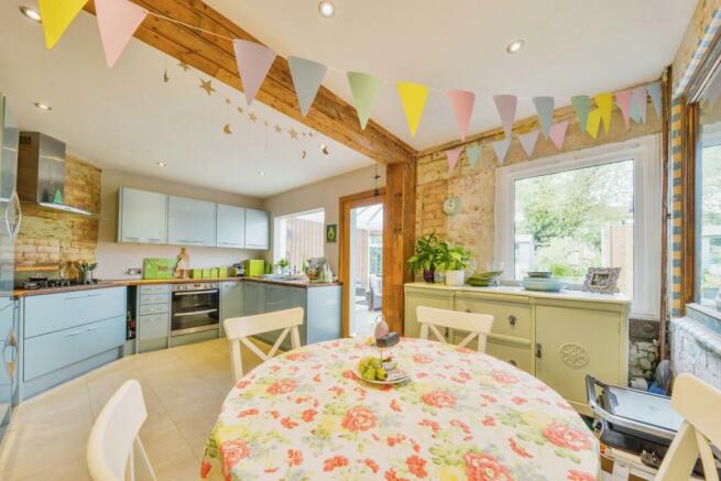 Kitchen/Dining Room