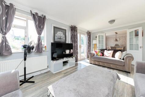 Downside Gardens, Sandy, SG19