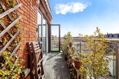 6 Waleorde Road, London, SE17