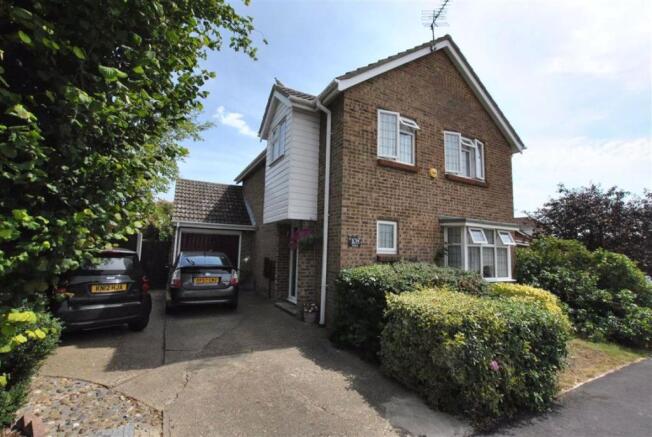 4 Bedroom Detached House For Sale In Rectory Avenue Rochford Essex Ss4