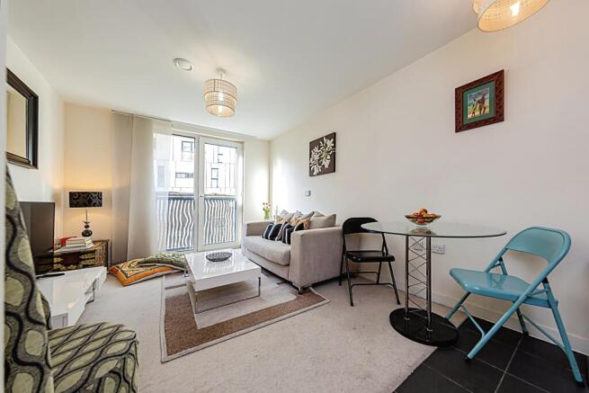 Apartment Living Rm