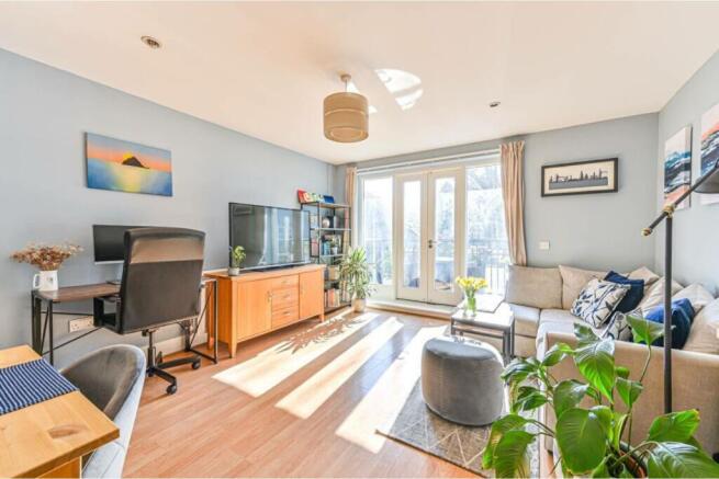 Lounge / Kitchen