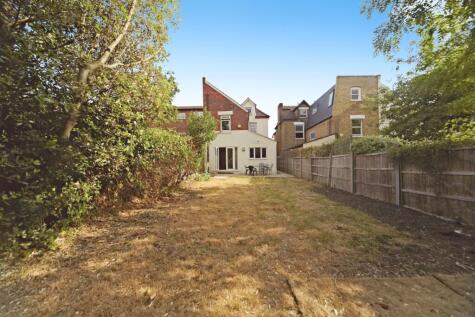 69 Hopton Road, London, SW16