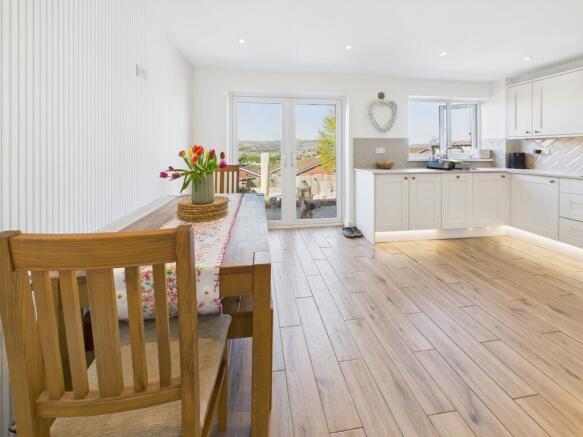 Kitchen/Dining Room