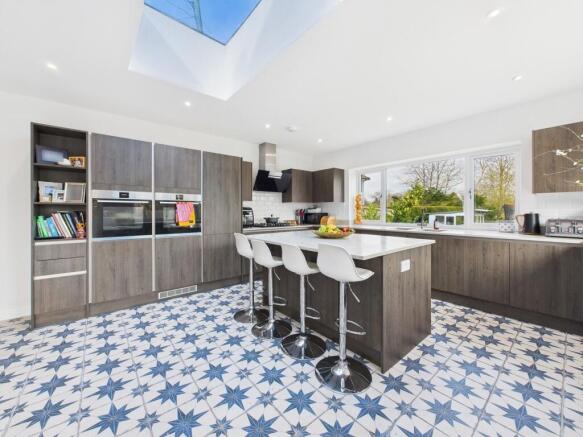 Kitchen/Breakfast Area