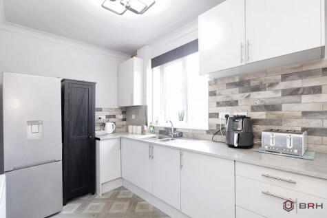 Holmsley Grove, Pontefract, WF9