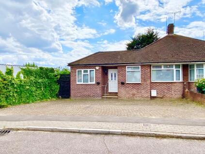 Hamilton Close, Cockfosters, EN4