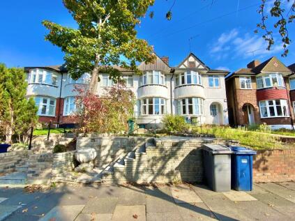 Hampden Way, Southgate, N14