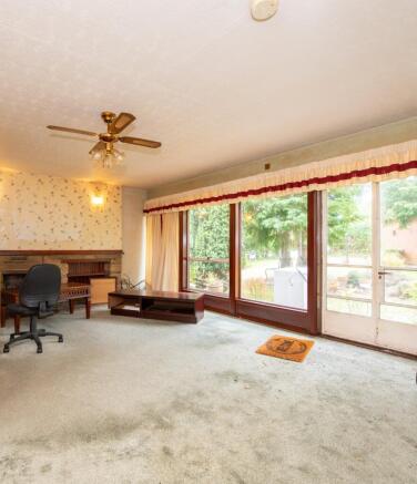 Sitting/Dining Room