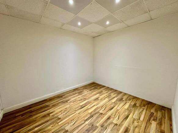 WhatsApp Image 2025-11-19 at 15.34.46_7ce0ac22.jpg