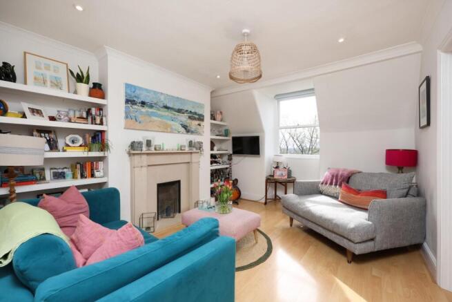 2FF 13 York Gardens 16.JPG