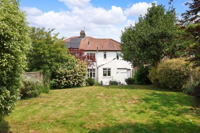 27 Laurie Crescent 38.JPG