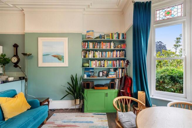 Flat 1, 46 Archfield Road10.JPG
