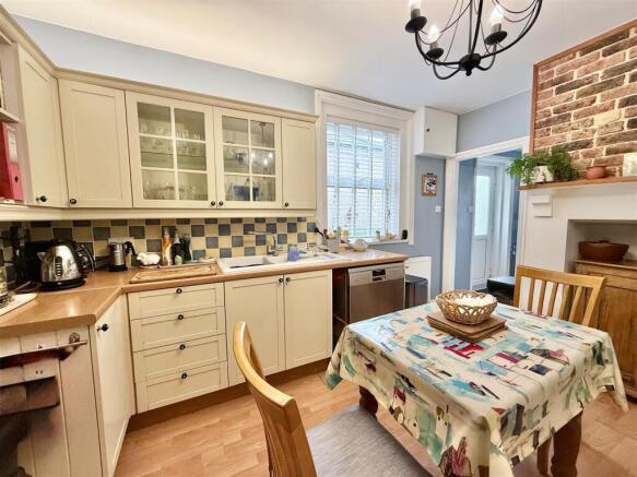 Kitchen 3