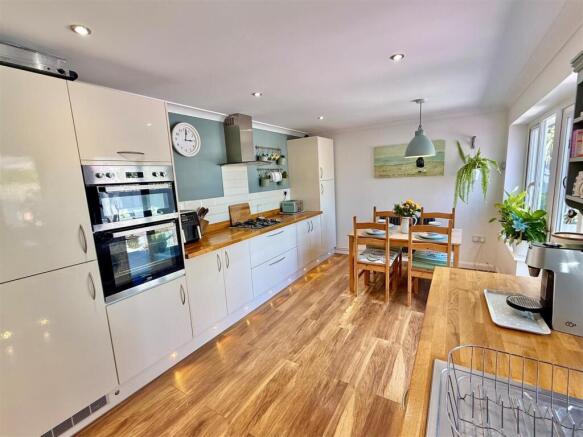 Kitchen Diner 1.jpg