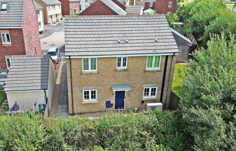 Lonydd Glas, Llanharan, Pontyclun, Rhondda Cynon Taff. CF72 9FZ