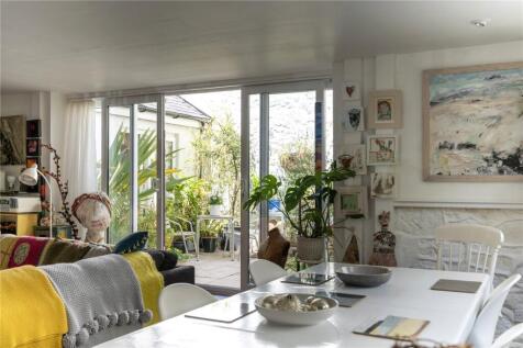 Chyandour Square, Penzance, TR18