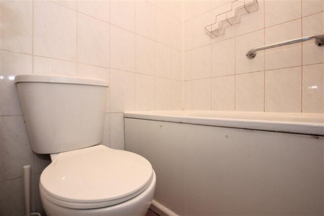 Bathroom.JPG