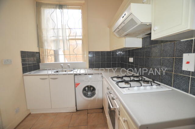 kitchen 2.JPG