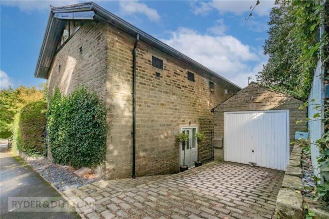 Garage & Drive