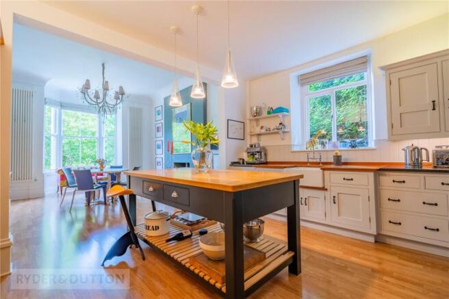 Dining/Kitchen