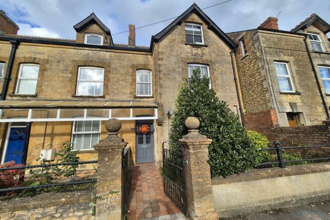 4 Bedroom End Terrace for Sale