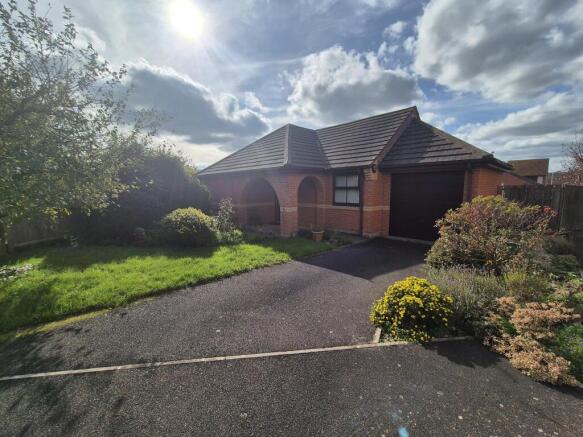 3 Bedroom detached bungalow for sale