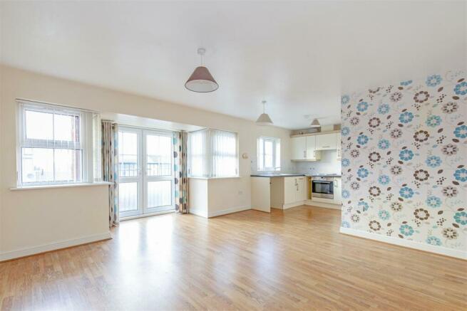 Open Plan Living Room/Kitchen