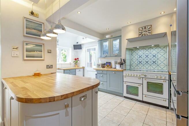 Impressive Open Plan Kitchen