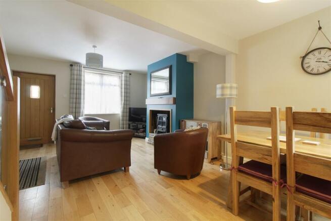 Lounge/Dining Room