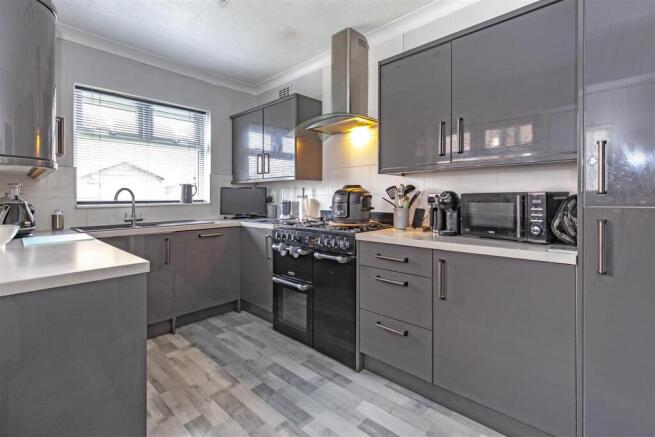 Superb Re-Fitted Kitchen