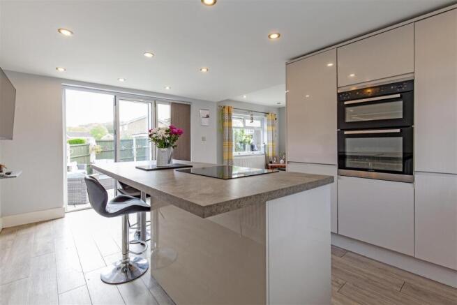 Fabulous Kitchen/ Breakfast Room