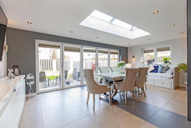 Stunning Open Plan Living/Dining/Kitchen