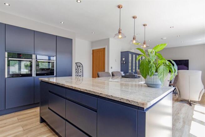 Marvellous Breakfasting Kitchen