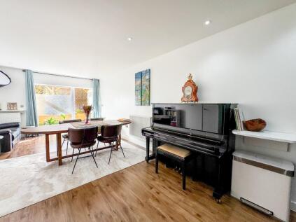 Tovell Court, Rolfe Terrace, Woolwich, London, SE18 6AJ