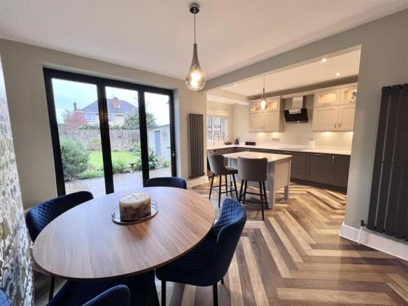 Kitchen/Dining Room