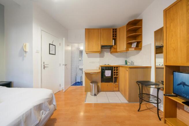 Studio to rent