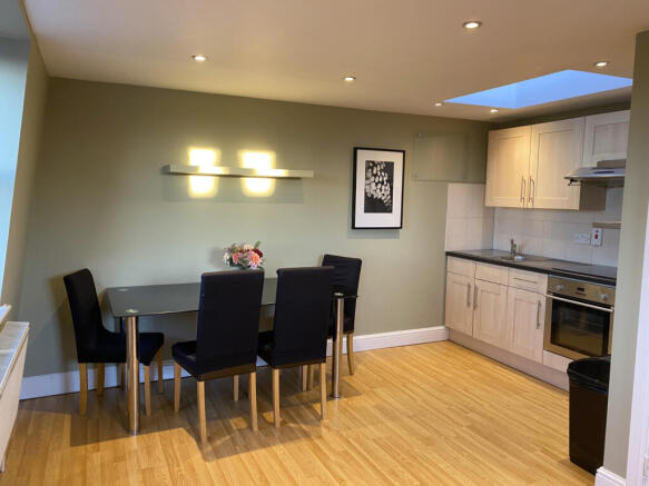 2 Bed Notting Hill Apartment
