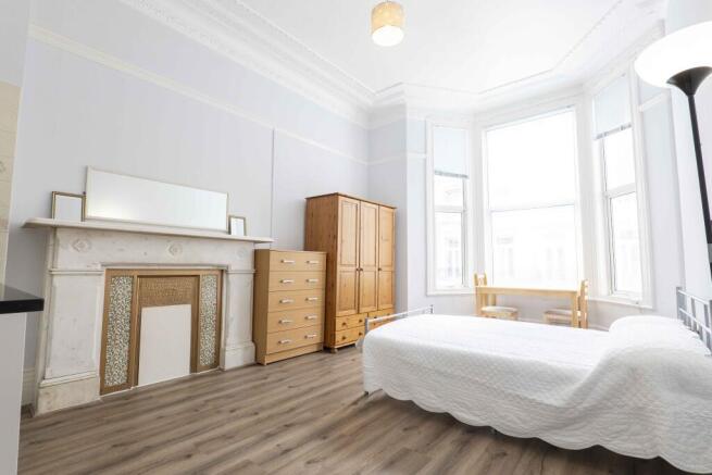Kensington Studio for rent